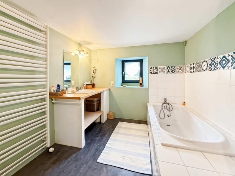 Propriété - 224 m² - 7 pièces