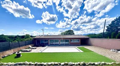 Maison traditionnelle - 185 m² - 6 pièces