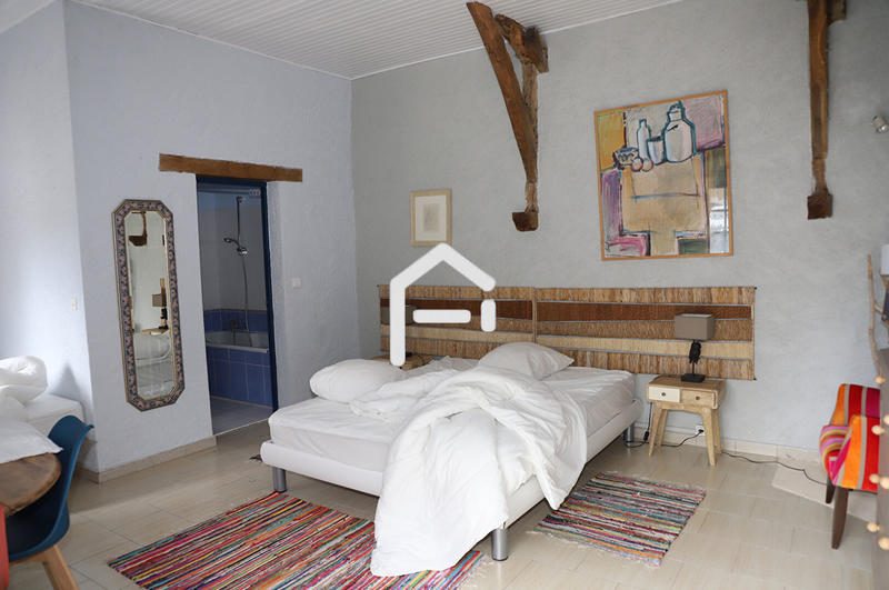 Maison - 474 m² - 15 pièces