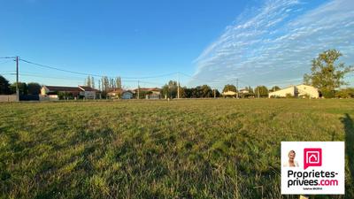Terrain constructible - 812 m²