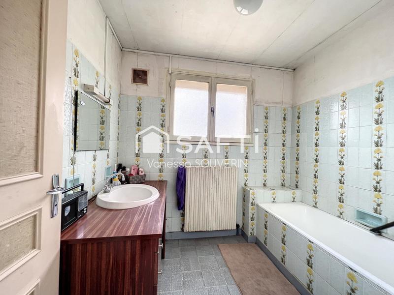 Maison - 96 m² - 3 pièces