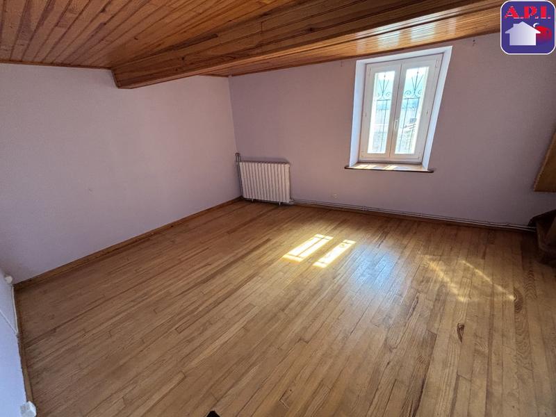 Maison - 102 m² - 5 pièces