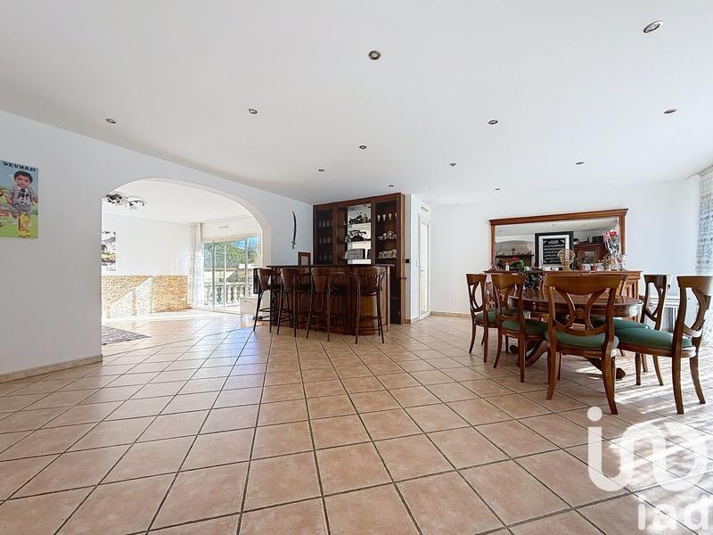 Maison - 197 m² - 4 pièces