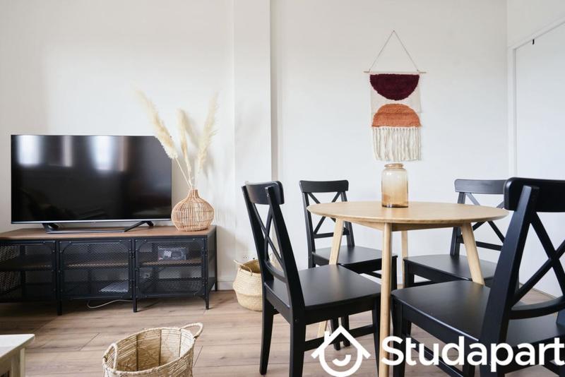 Chambre - 12 m² - 1 pièce