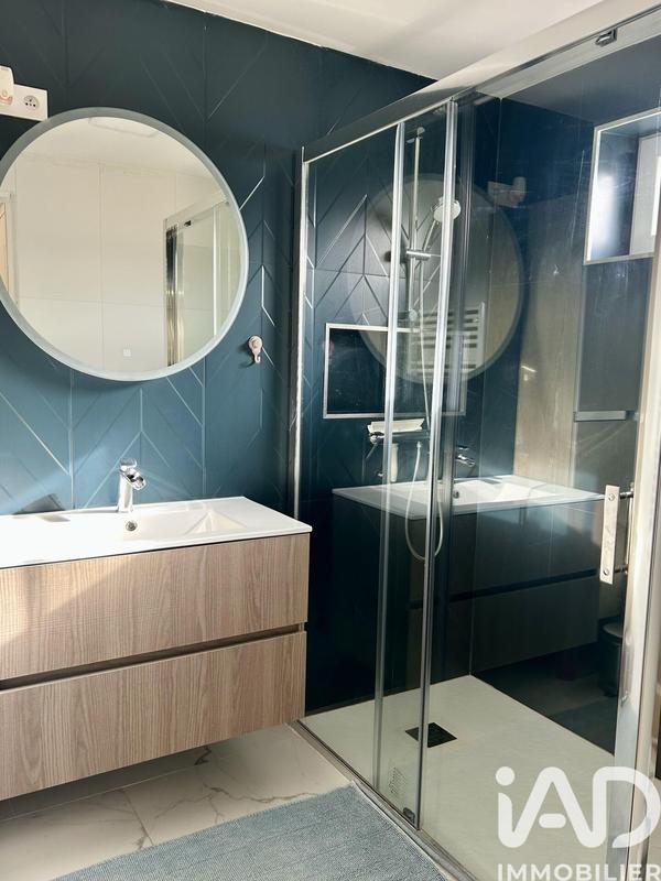 Maison - 242 m² - 7 pièces