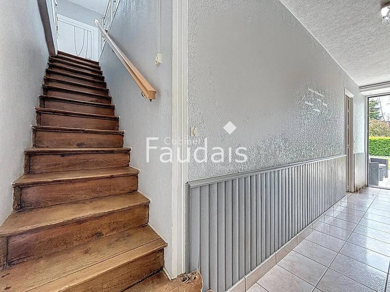 Maison - 195 m² - 7 pièces