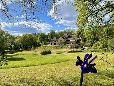 Maison - 275 m² - 11 pièces