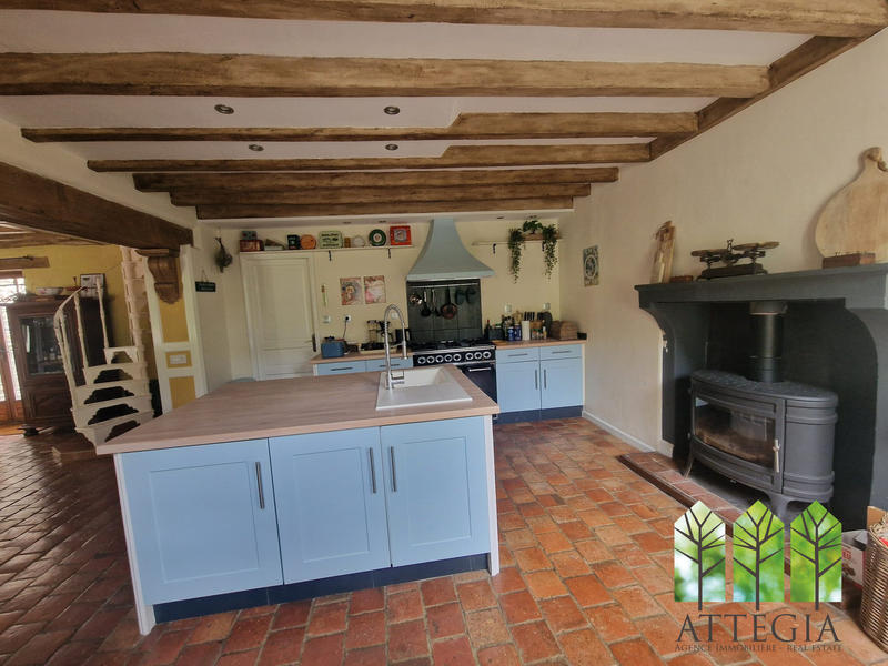 Maison - 245 m² - 6 pièces