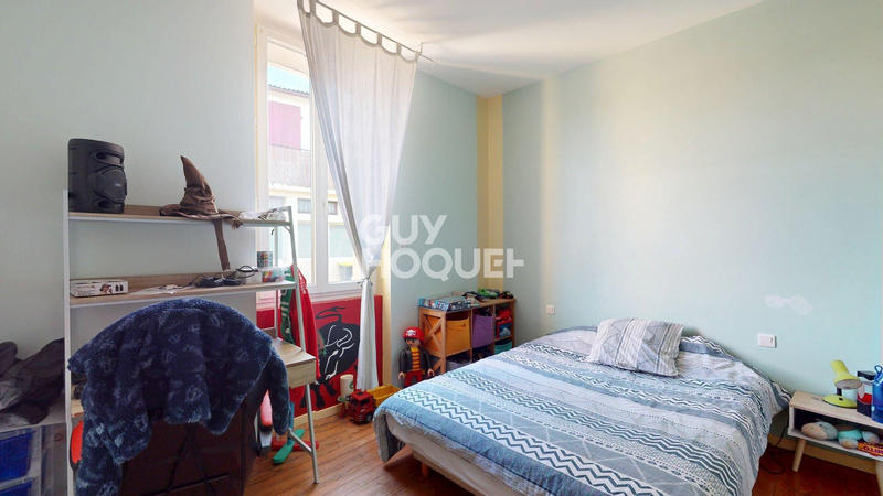 Maison - 270 m² - 8 pièces