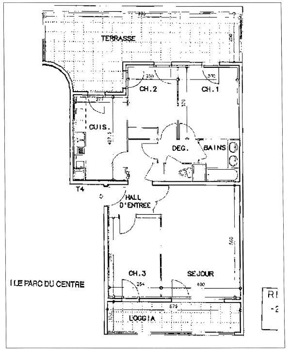 Appartement - 80 m² - 4 pièces