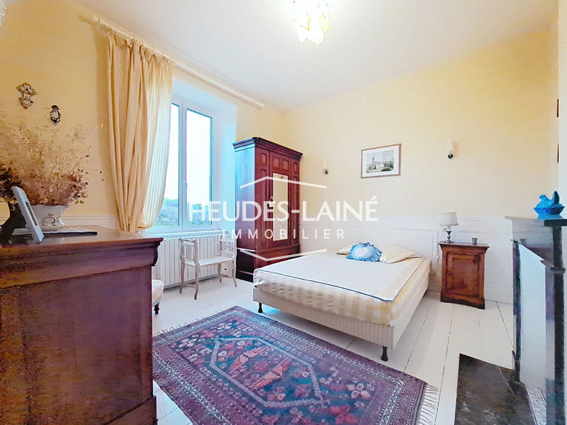 Maison - 190 m² - 8 pièces