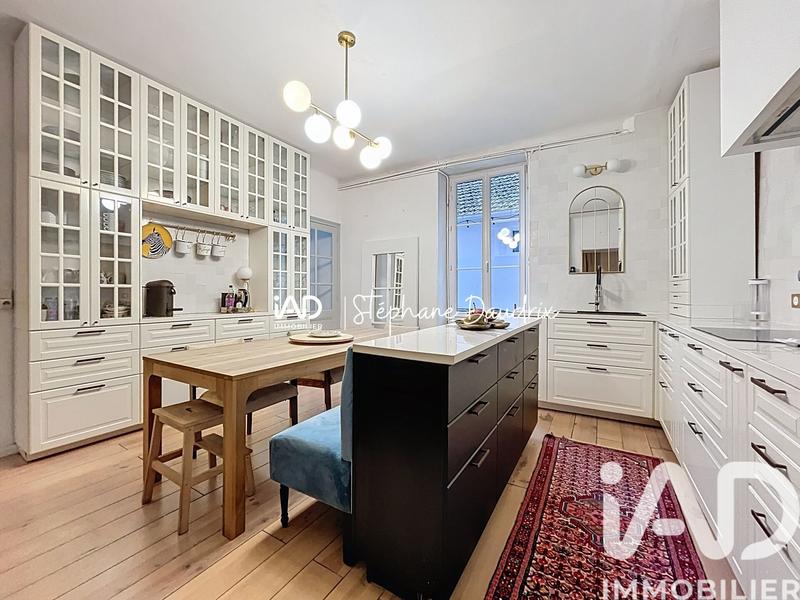 Maison de ville - 260 m² - 7 pièces