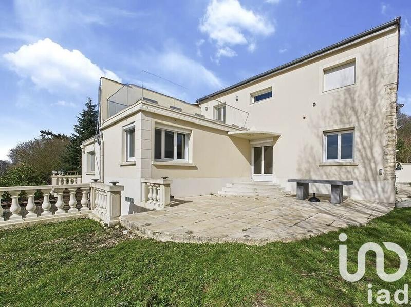 Maison - 145 m² - 5 pièces