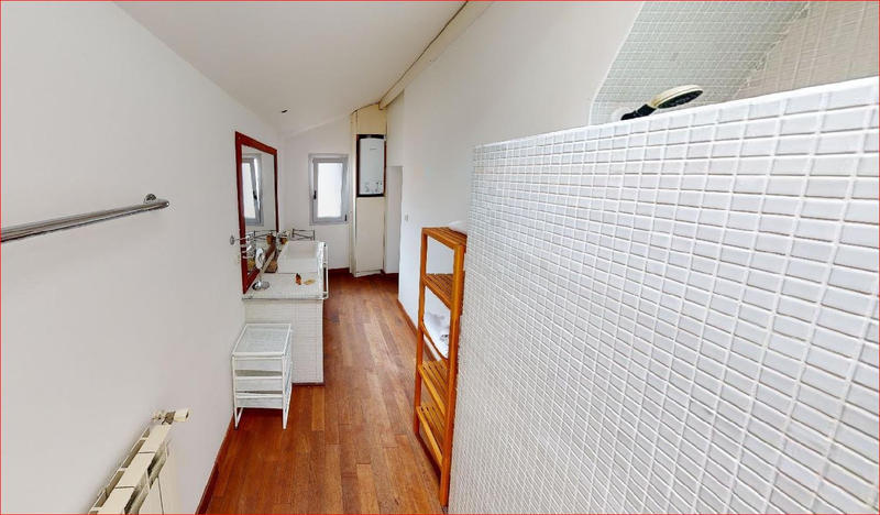 Appartement - 90 m² - 3 pièces