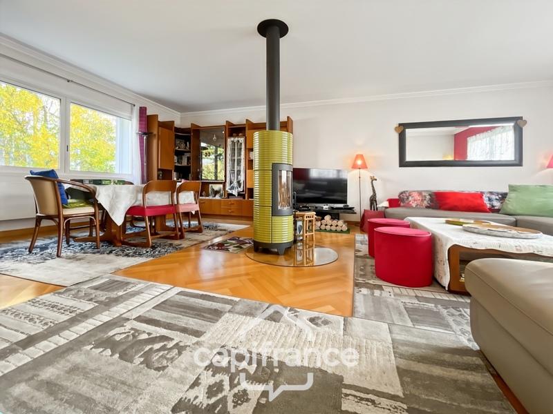 Maison - 215 m² - 7 pièces