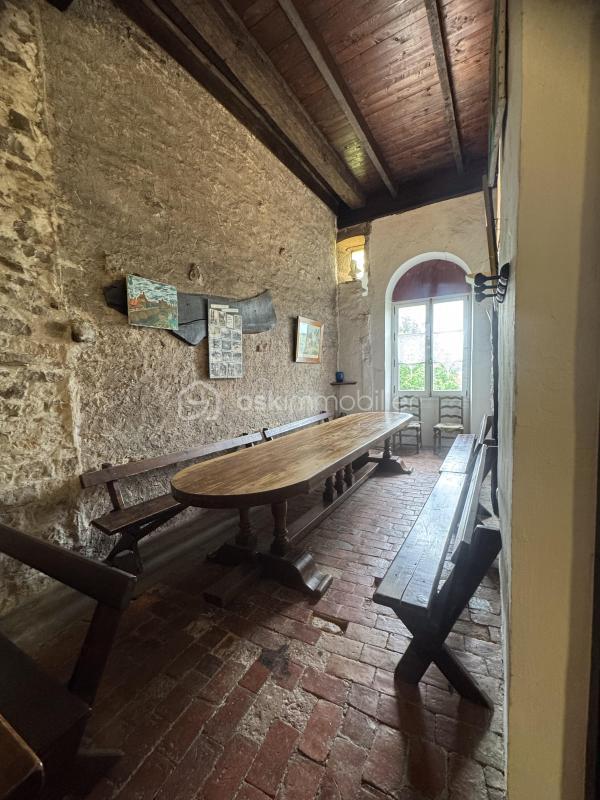 Propriété - 410 m² - 10 pièces