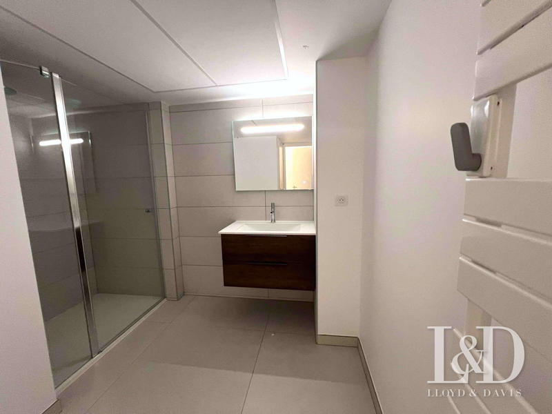 Appartement - 77 m² - 3 pièces