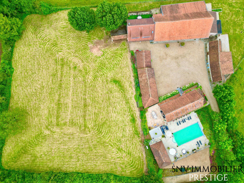 Propriété - 172 m² - 7 pièces