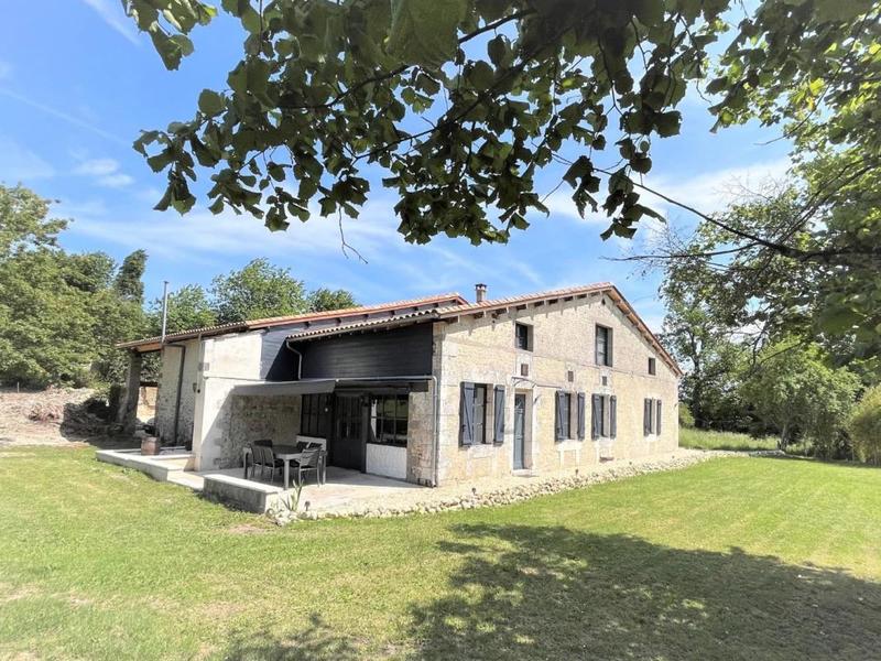 Propriété - 134 m² - 4 pièces