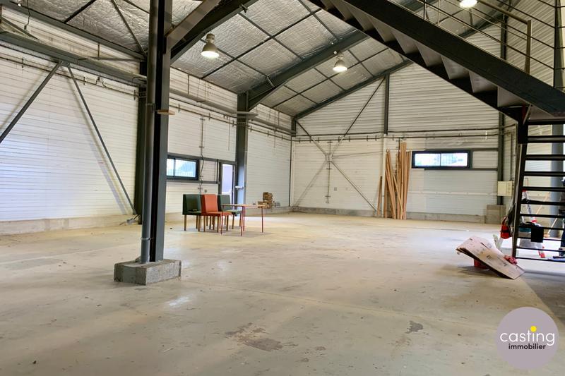 Local d'activités - 365 m²