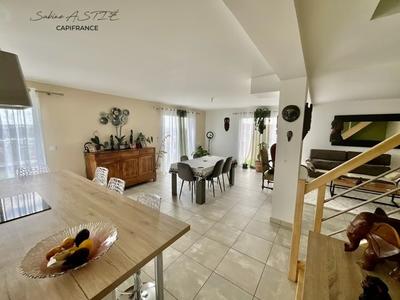 Maison - 144 m² - 6 pièces