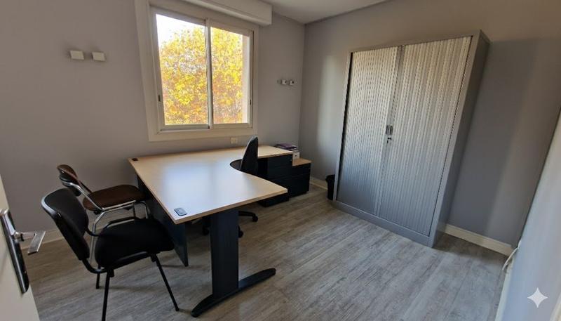Bureau - 338 m²