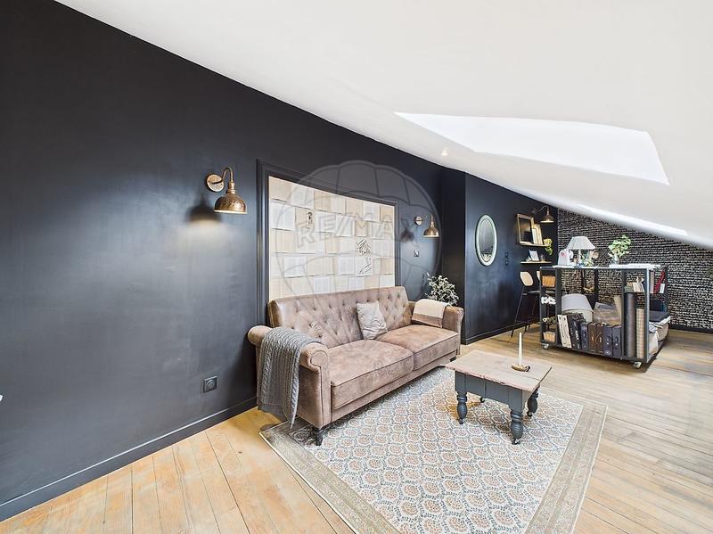 Maison - 270 m² - 7 pièces