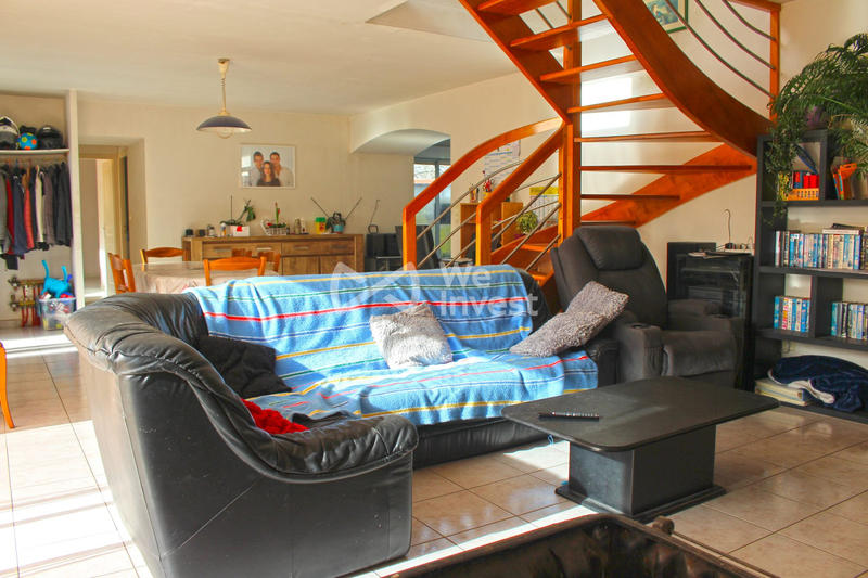 Maison - 181 m² - 5 pièces