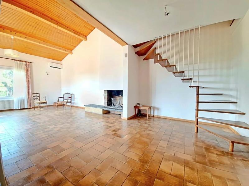 Maison - 209 m² - 8 pièces