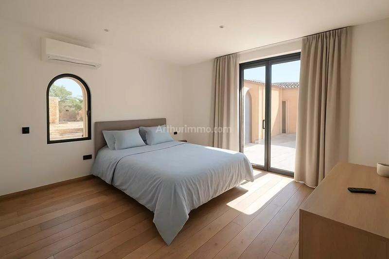 Maison - 259 m² - 10 pièces