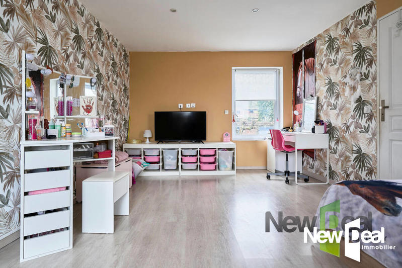 Maison - 200 m² - 6 pièces