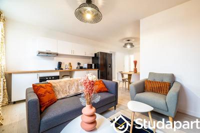 Chambre - 9 m² - 1 pièce