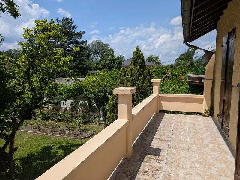 Maison - 201 m² - 7 pièces