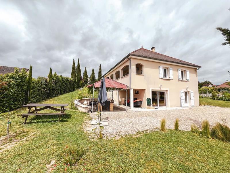 Maison - 191 m² - 8 pièces