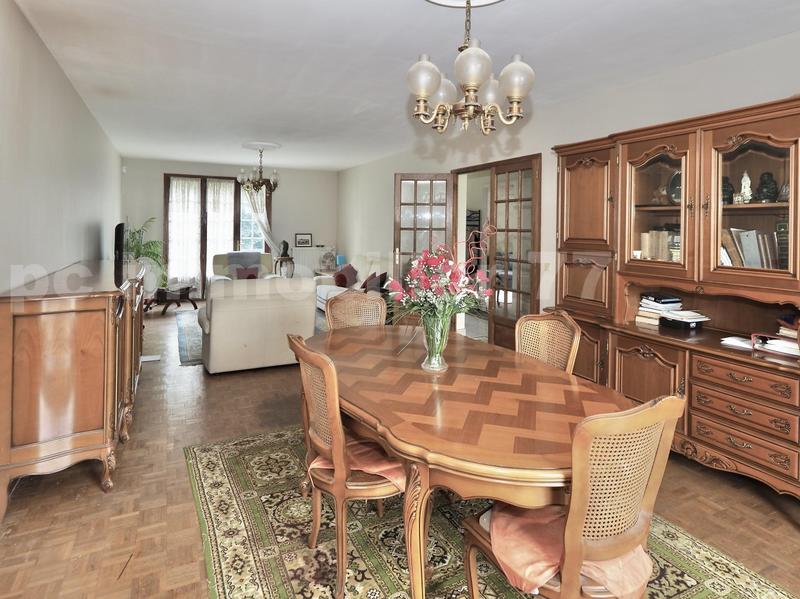 Maison traditionnelle - 154 m² - 7 pièces