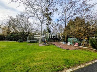 Pavillon - 170 m² - 6 pièces