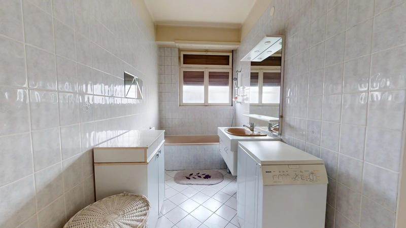 Appartement - 90 m² - 3 pièces