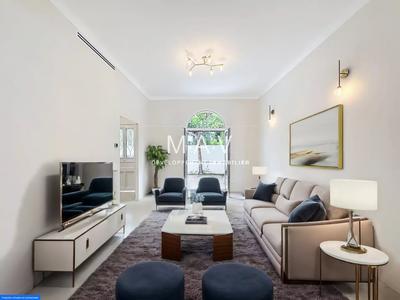 Maison de ville - 136 m² - 7 pièces