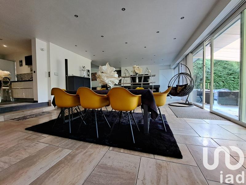 Maison - 280 m² - 7 pièces