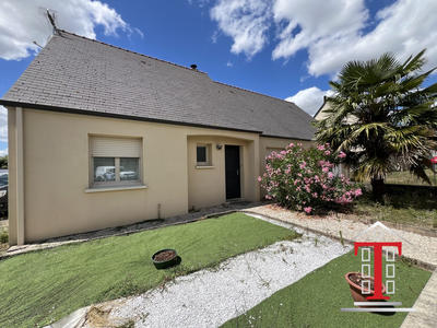 Maison - 90 m² - 5 pièces