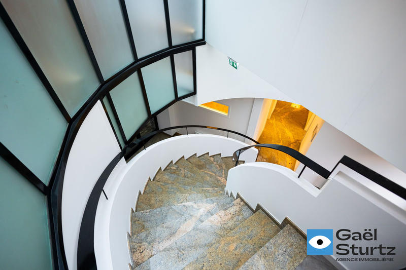 Maison - 574 m² - 17 pièces