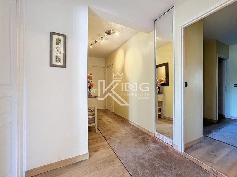 Appartement - 95 m² - 4 pièces