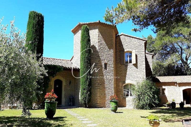 Maison - 400 m² - 10 pièces