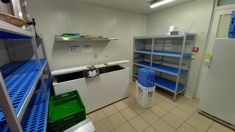 Local commercial - 1 082 m²