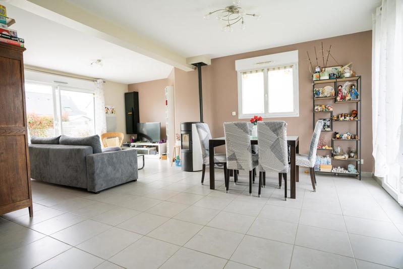 Maison - 90 m² - 5 pièces