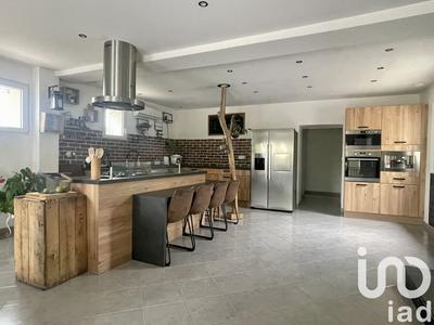 Maison - 209 m² - 8 pièces