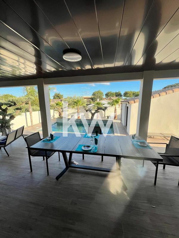 Maison contemporaine - 201 m² - 9 pièces