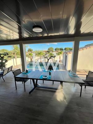 Maison contemporaine - 201 m² - 9 pièces