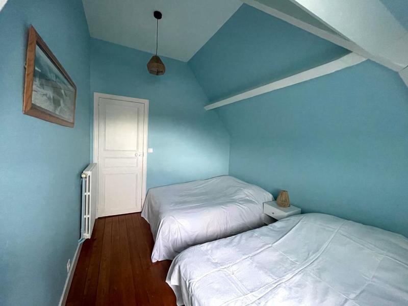 Propriété - 230 m² - 8 pièces