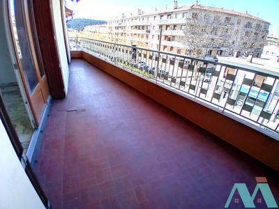 Appartement - 93 m² - 3 pièces